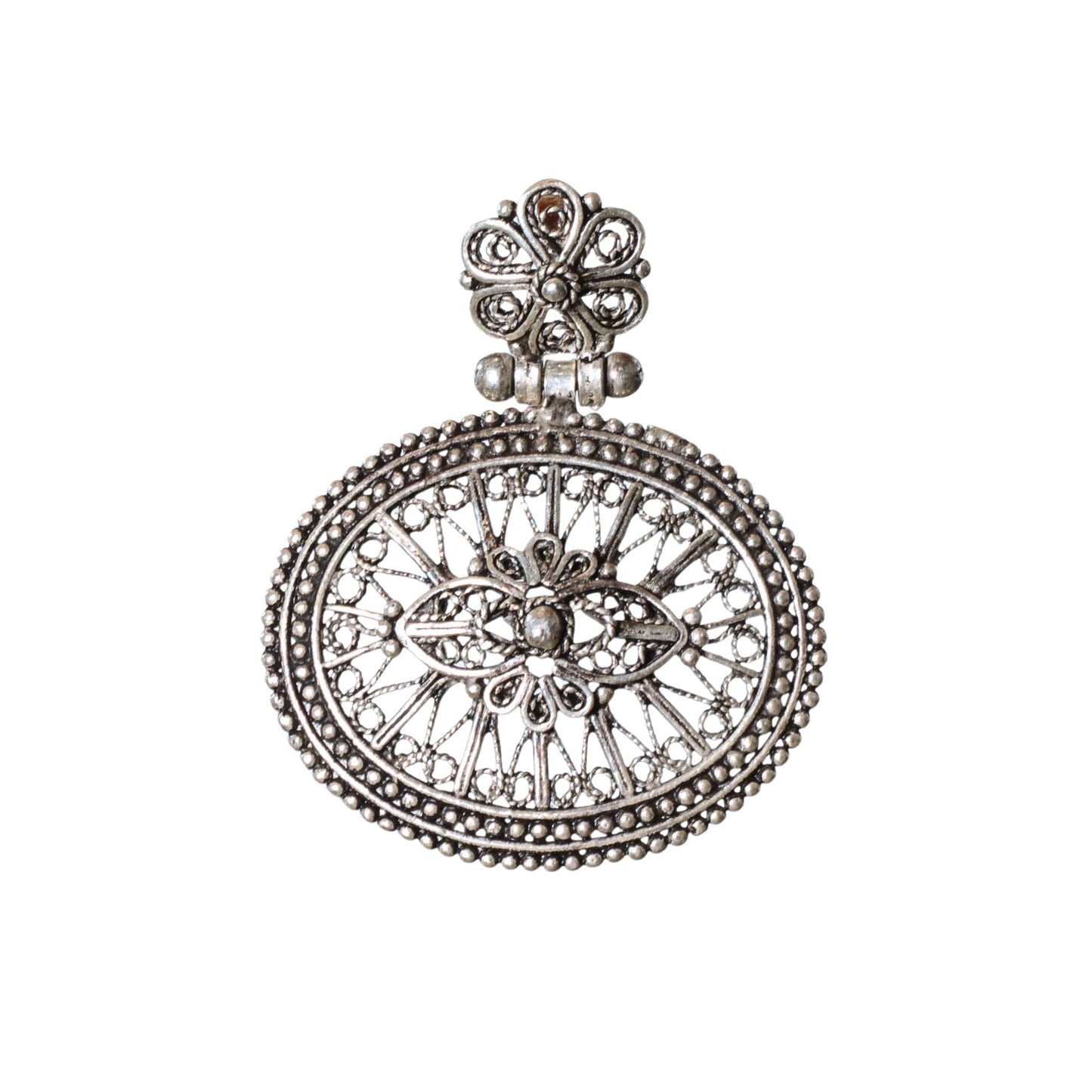 Sterling Silver Filigree Oval Pendant – Vintage .925 Silver