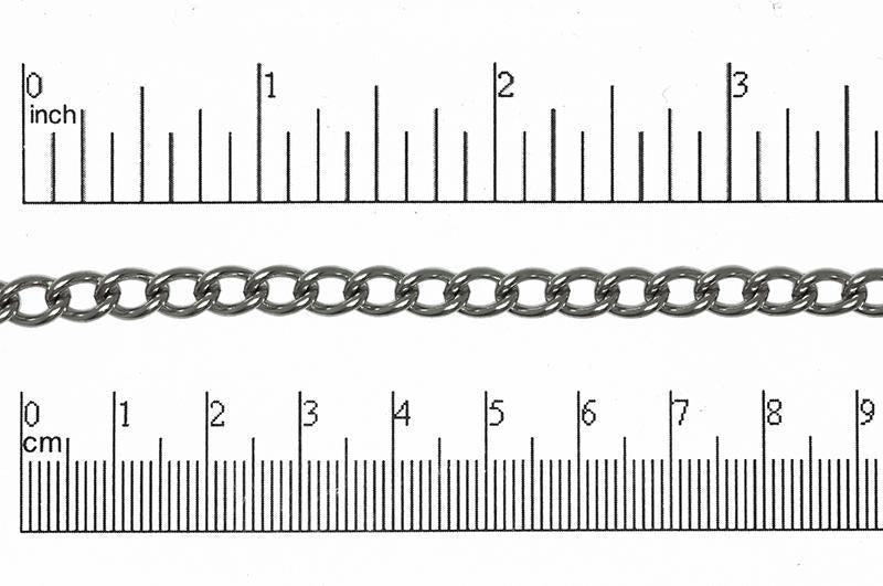 5.5mm x 3.3mm flat oval links with a slight twist Stainless Steel Curb Chain sold by the Foot - CH 134SS