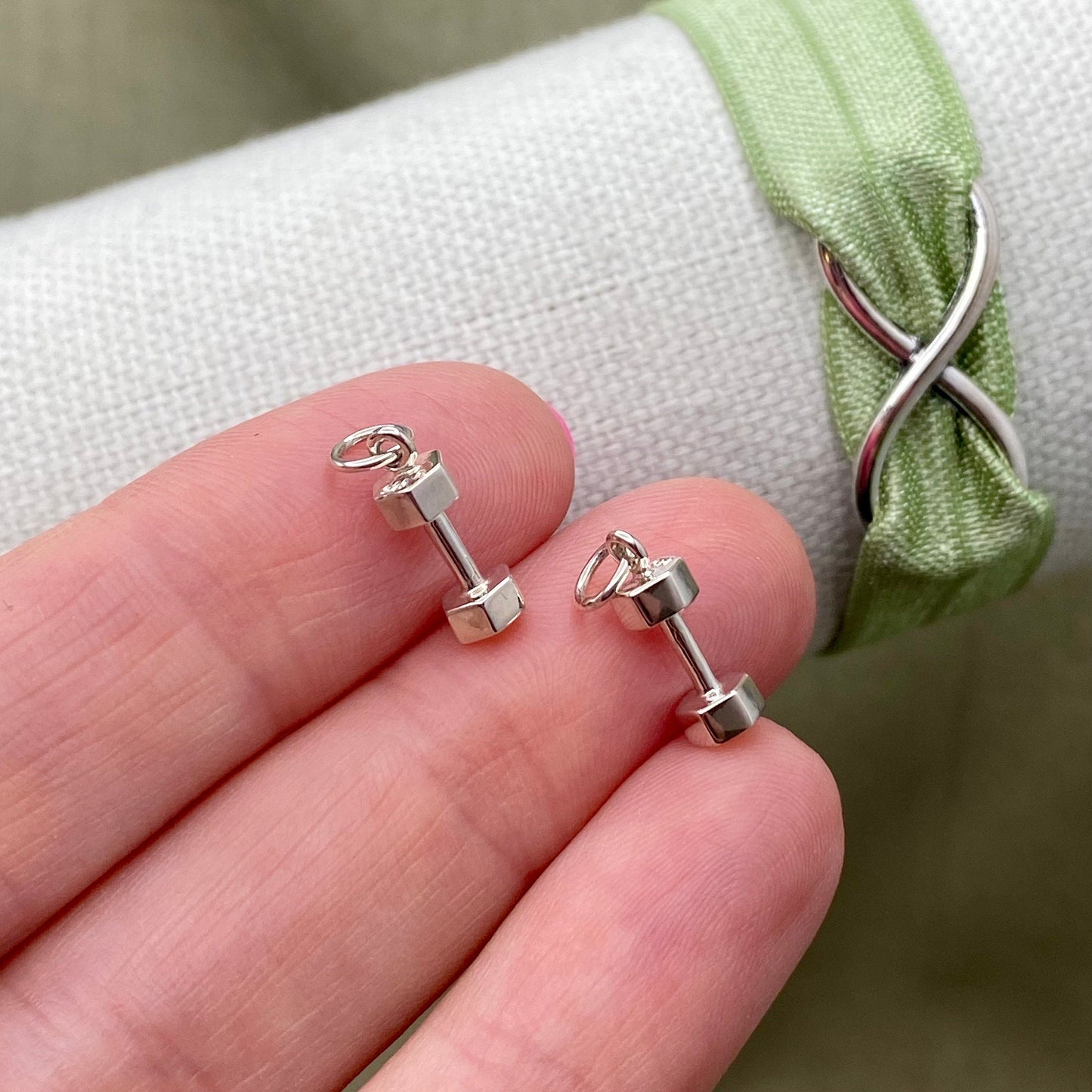 Dumbbell Charm - F19