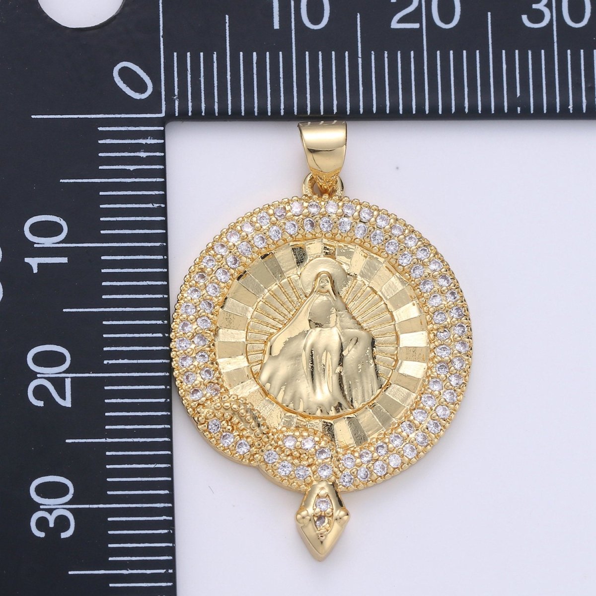 24K Gold Filled Our Lady of Guadalupe Virgin Mary Round Circle Delicate Micro Pve Charm Necklace for Religious Jewelry Pendant I-645