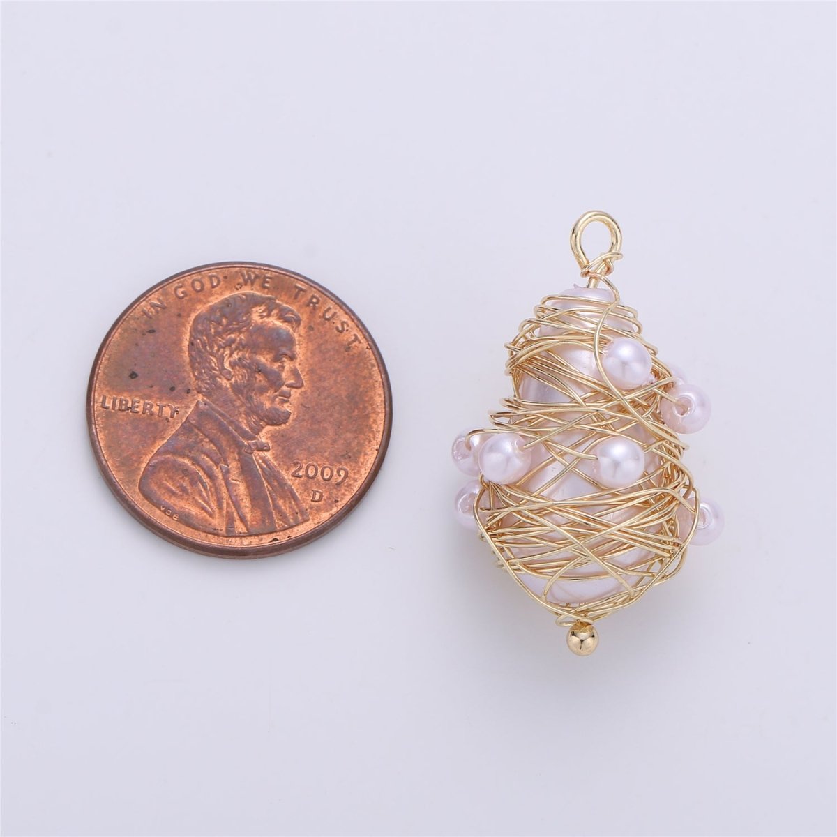 Faux Pearls in Hand Wired Ornament E-501