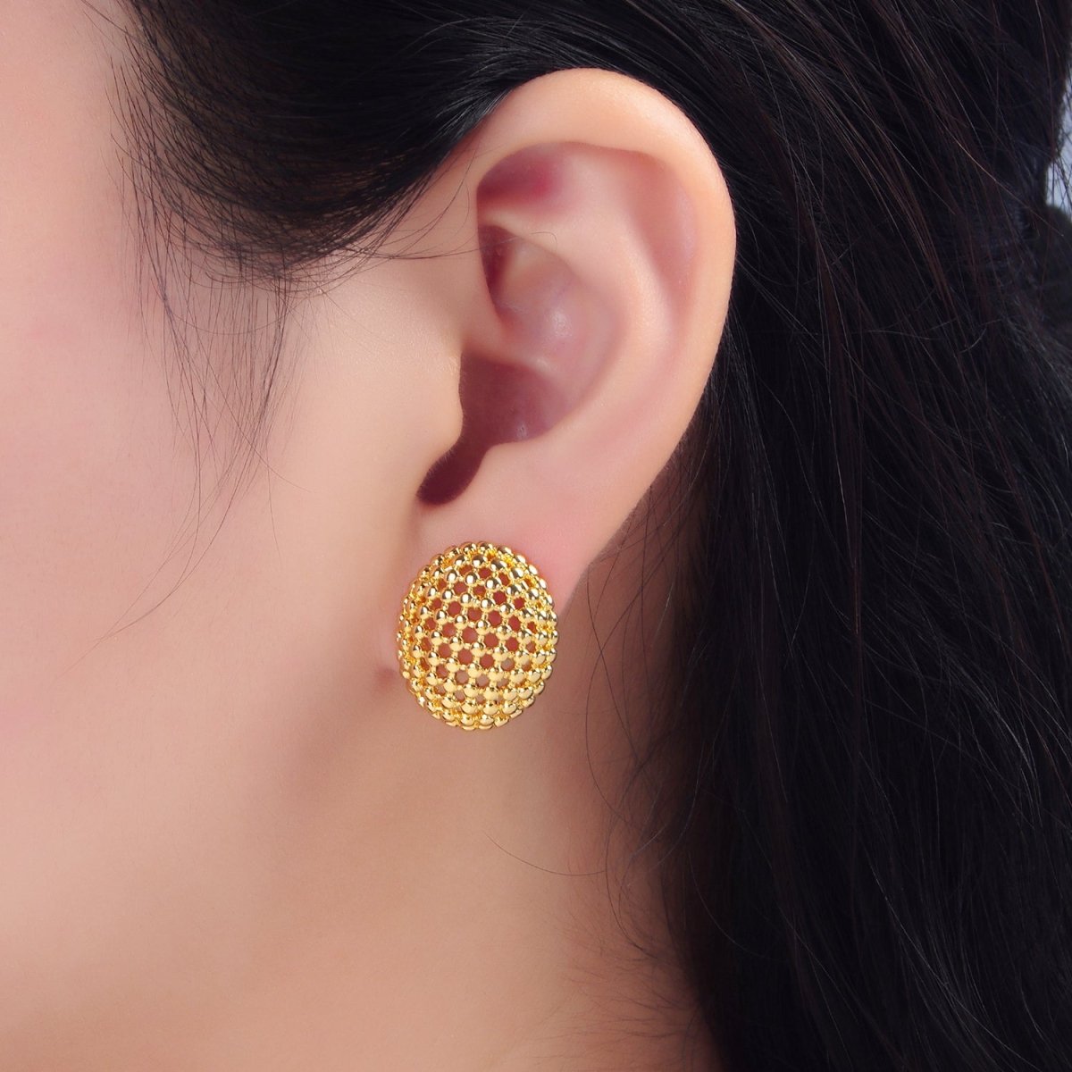 24K Gold Filled 20mm Dotted Oval Geometric Stud Earrings | P124