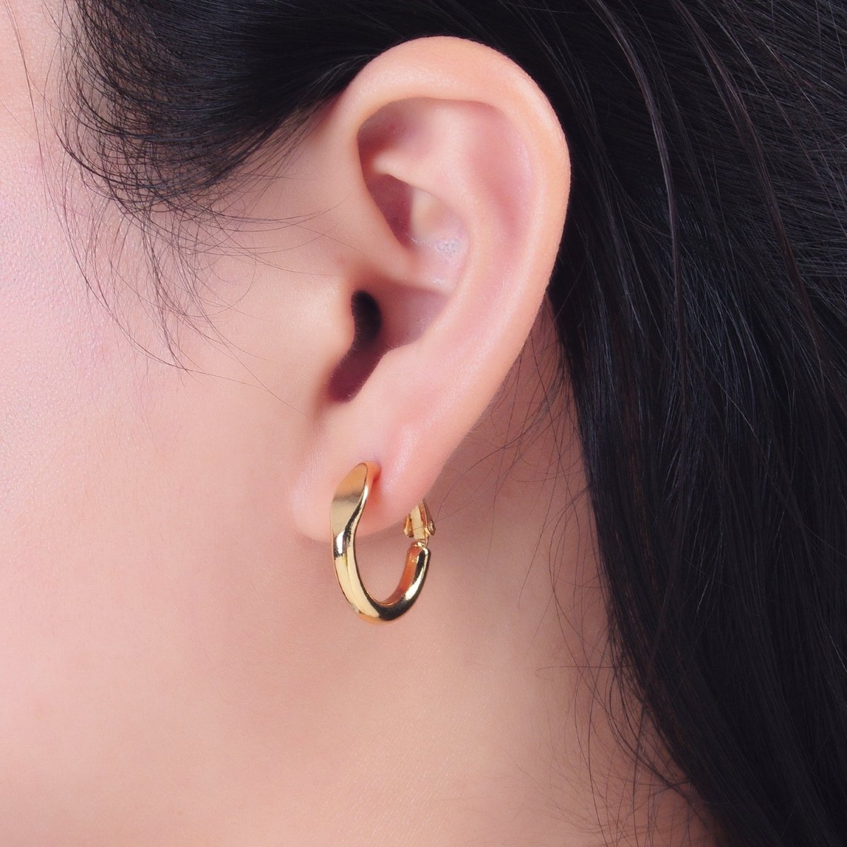 24K Gold Filled 20mm Flat Edged Minimalist Hinge Hoop Earrings | P232