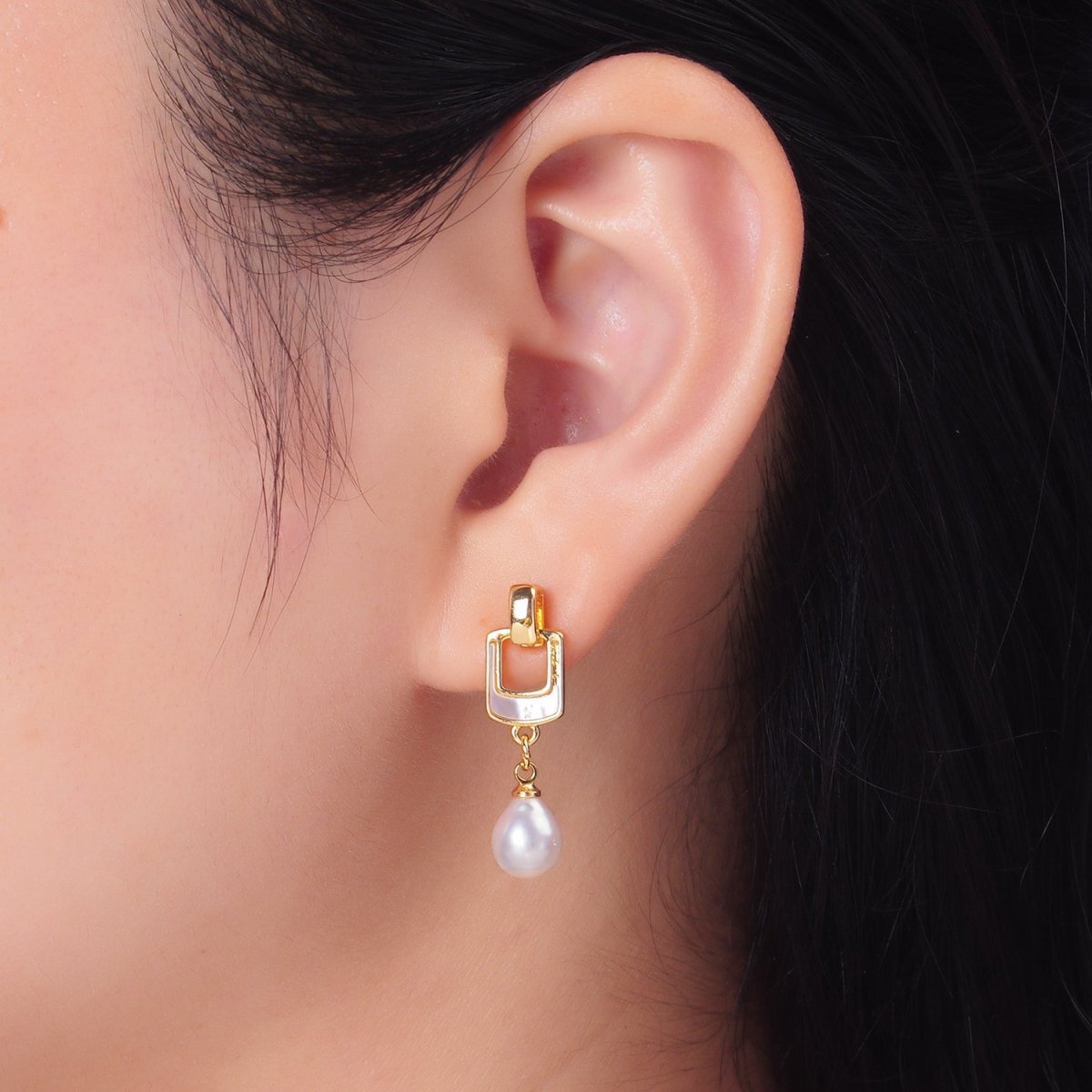 24K Gold Filled Shell Pearl Geometric Drop Stud Earrings | AD284