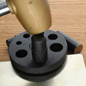 Round Frame Disc Metal Cutter Set Of 7 Punches 1/4"-5/8"