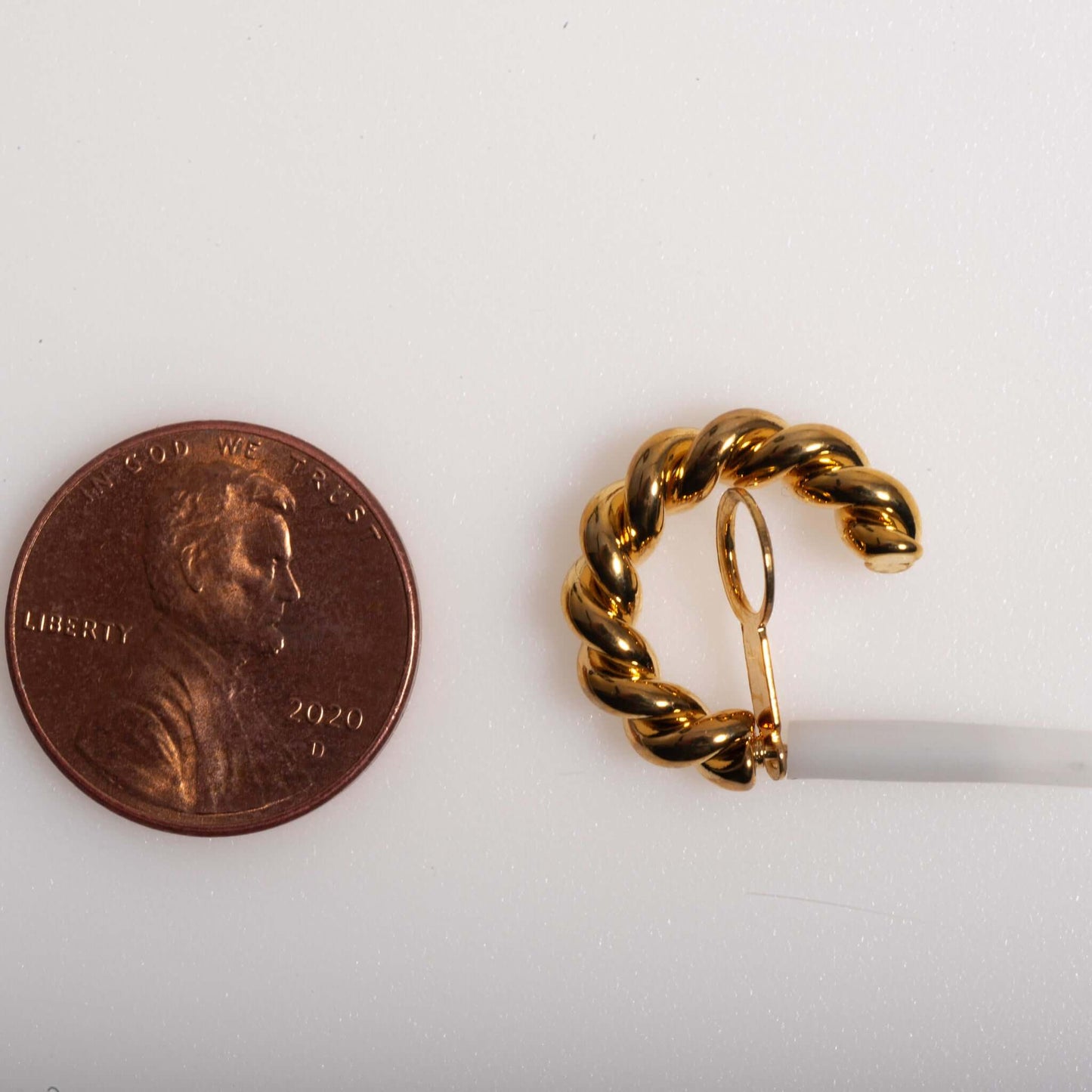 12mm Twisted Crescent Earrings w/ Earnut - Made of plated brass - Sold individually - EW5019