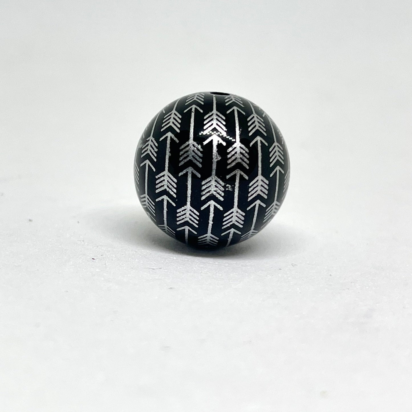 Cupid's Arrow Print Acrylic Beads