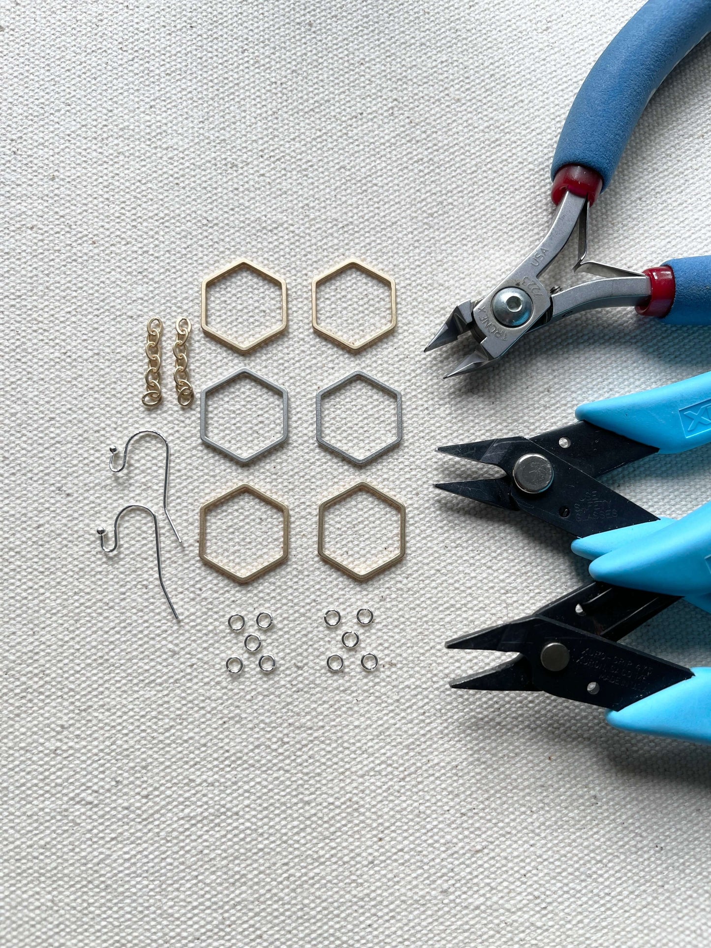 18mm Soldered Hexagon Connector Link - Made of plated brass - Sold individually - K85