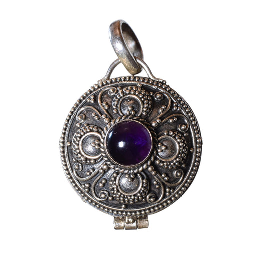 Sterling Silver Amethyst Locket Pendant – Vintage .925 Silver (32mm)