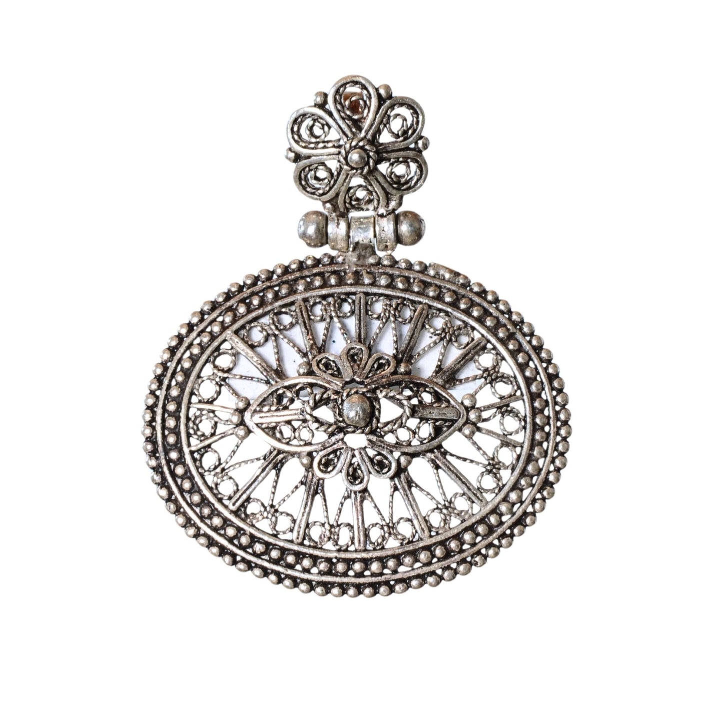 Sterling Silver Filigree Oval Pendant – Vintage .925 Silver