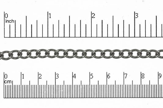 5.5mm x 3.3mm flat oval links with a slight twist Stainless Steel Curb Chain sold by the Foot - CH 134SS