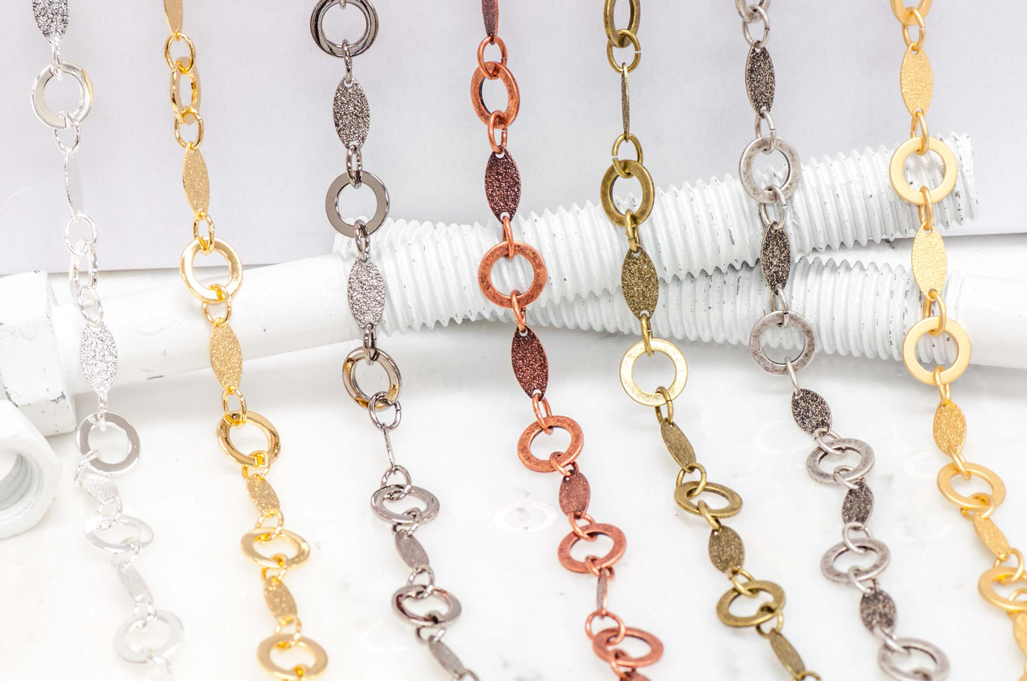 Textured Solid Oval and Open Disc Chain - Made of plated brass - Sold by the foot - Ch-913