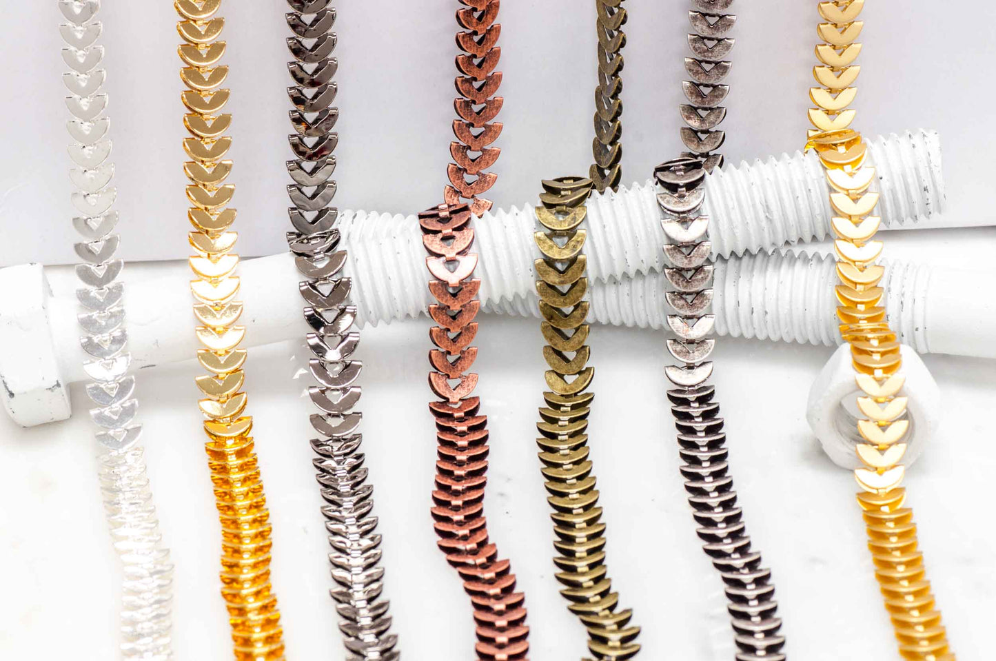 8mm Crescent Moon Style Specialty Chain Sold by The Foot - CH 915
