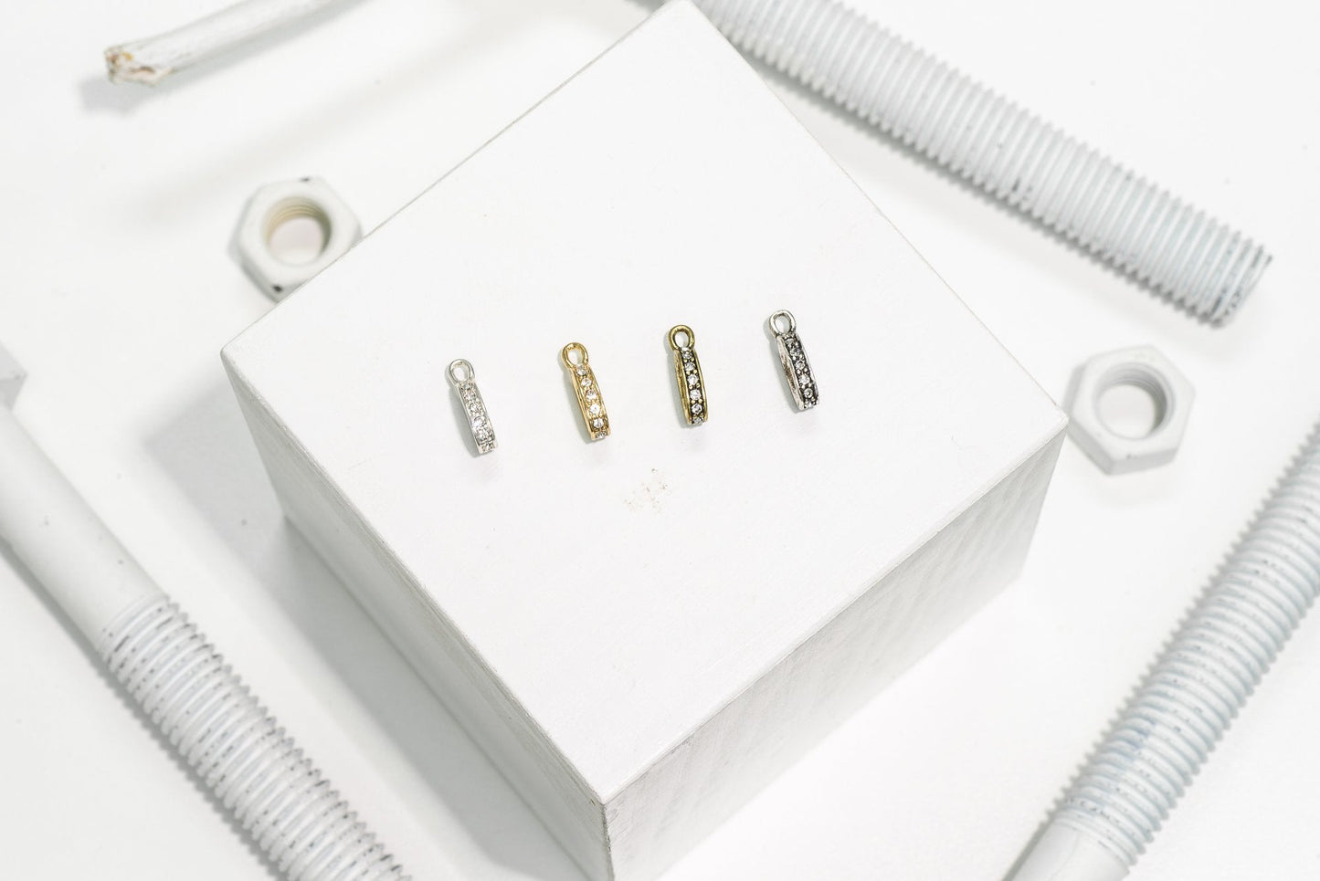 15mm x 8mm Pavé Crystal Oval Clasp Connector - Made of plated brass - Sold by the piece - CL/31