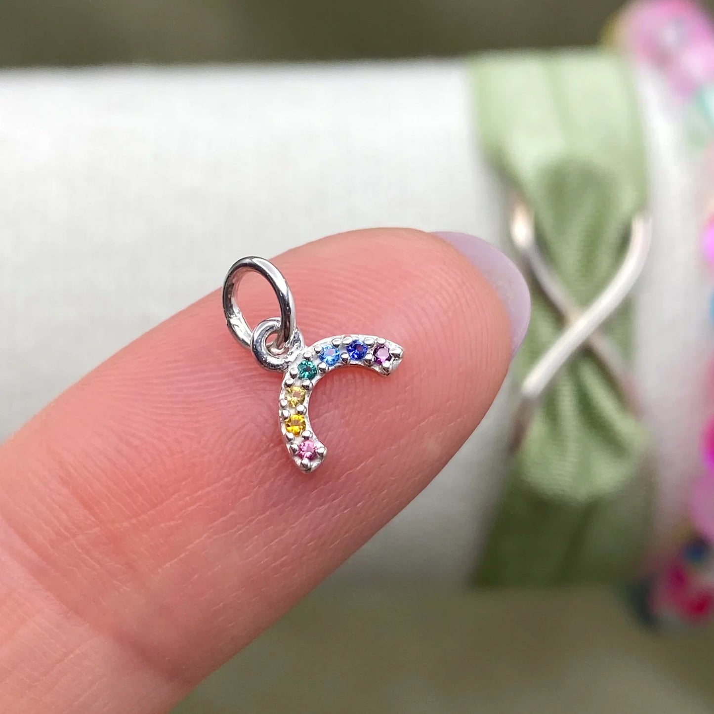 Rainbow Charm - F23