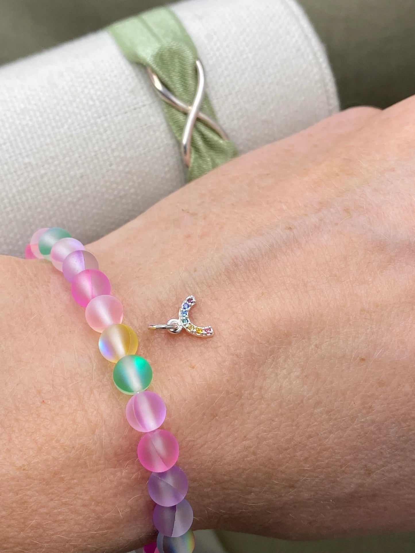Rainbow Charm - F23