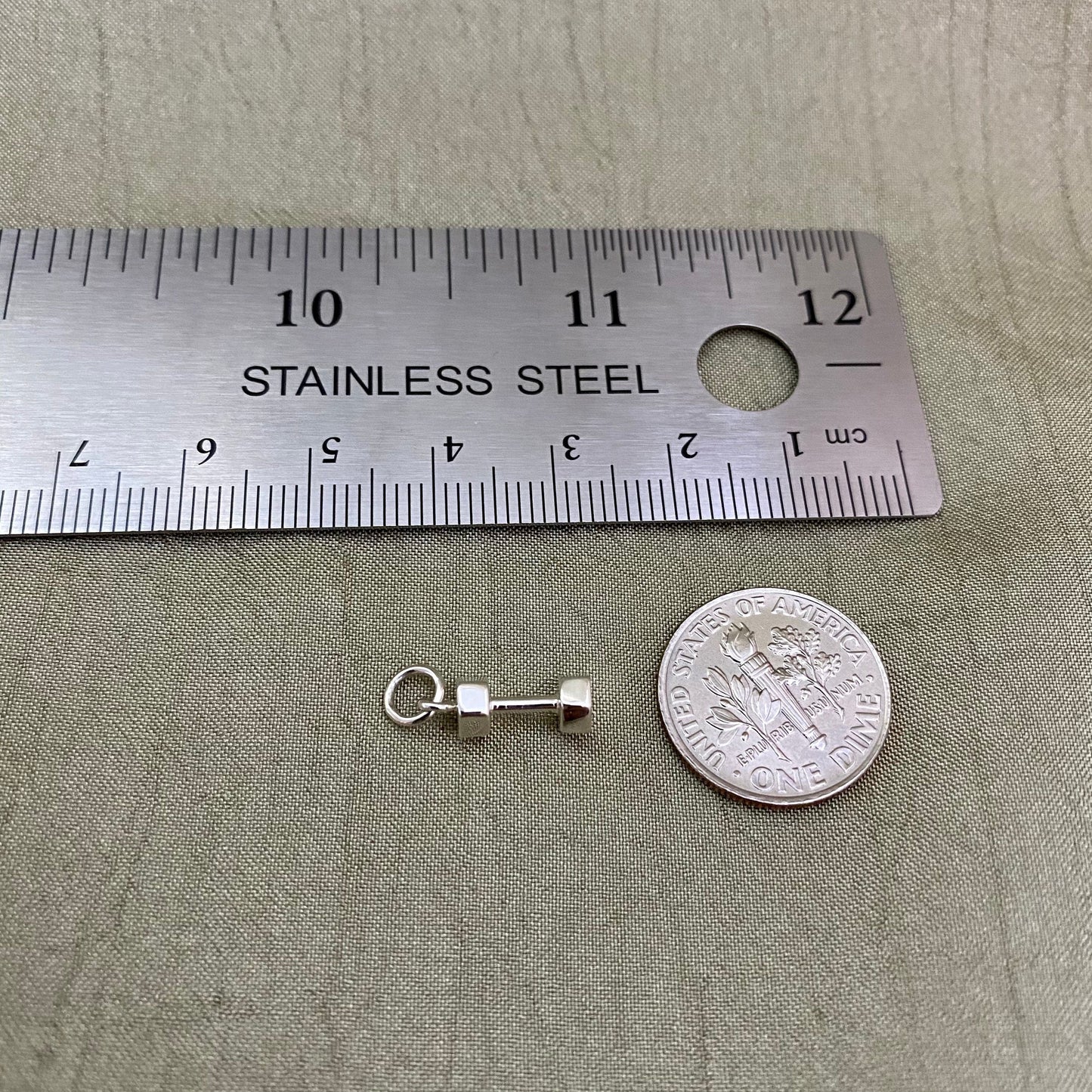 Dumbbell Charm - F19