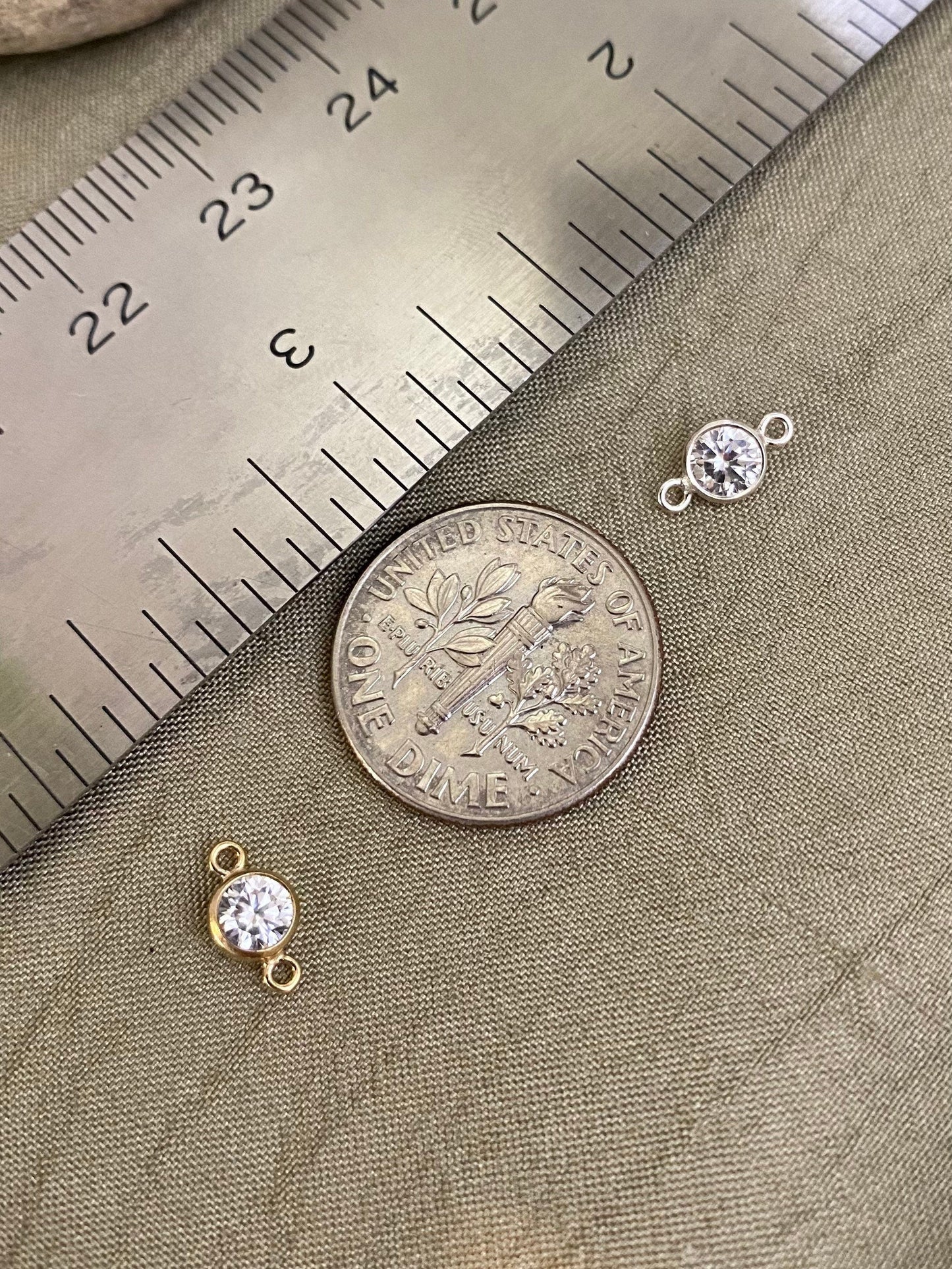 Clear CZ Connector 4mm - 5 pack - B2