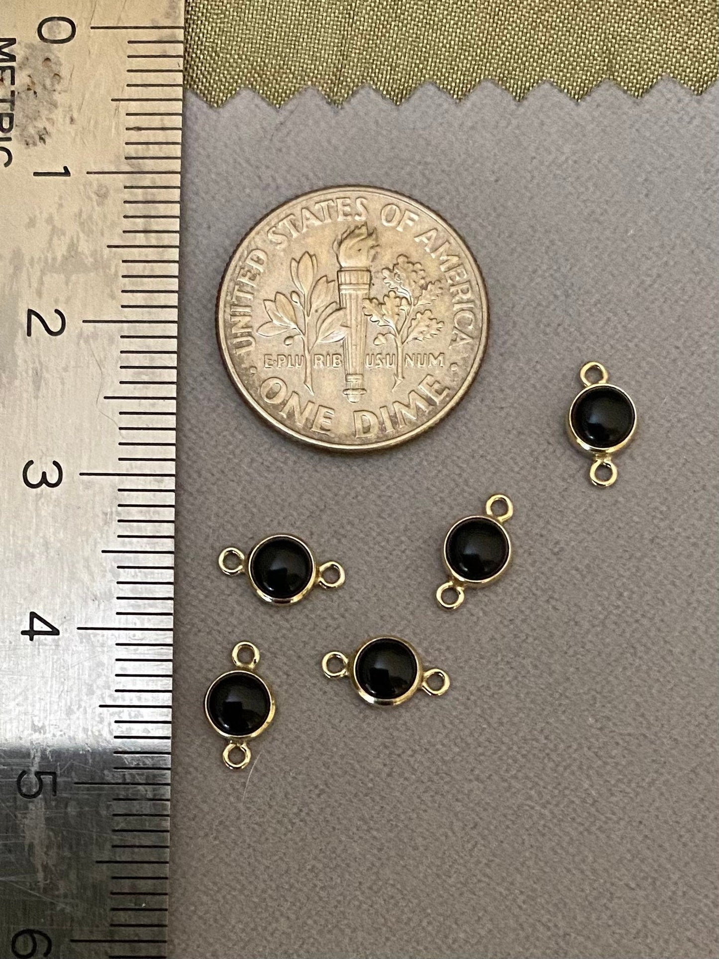 Onyx Black Connectors 4mm - 3 Pack - B7