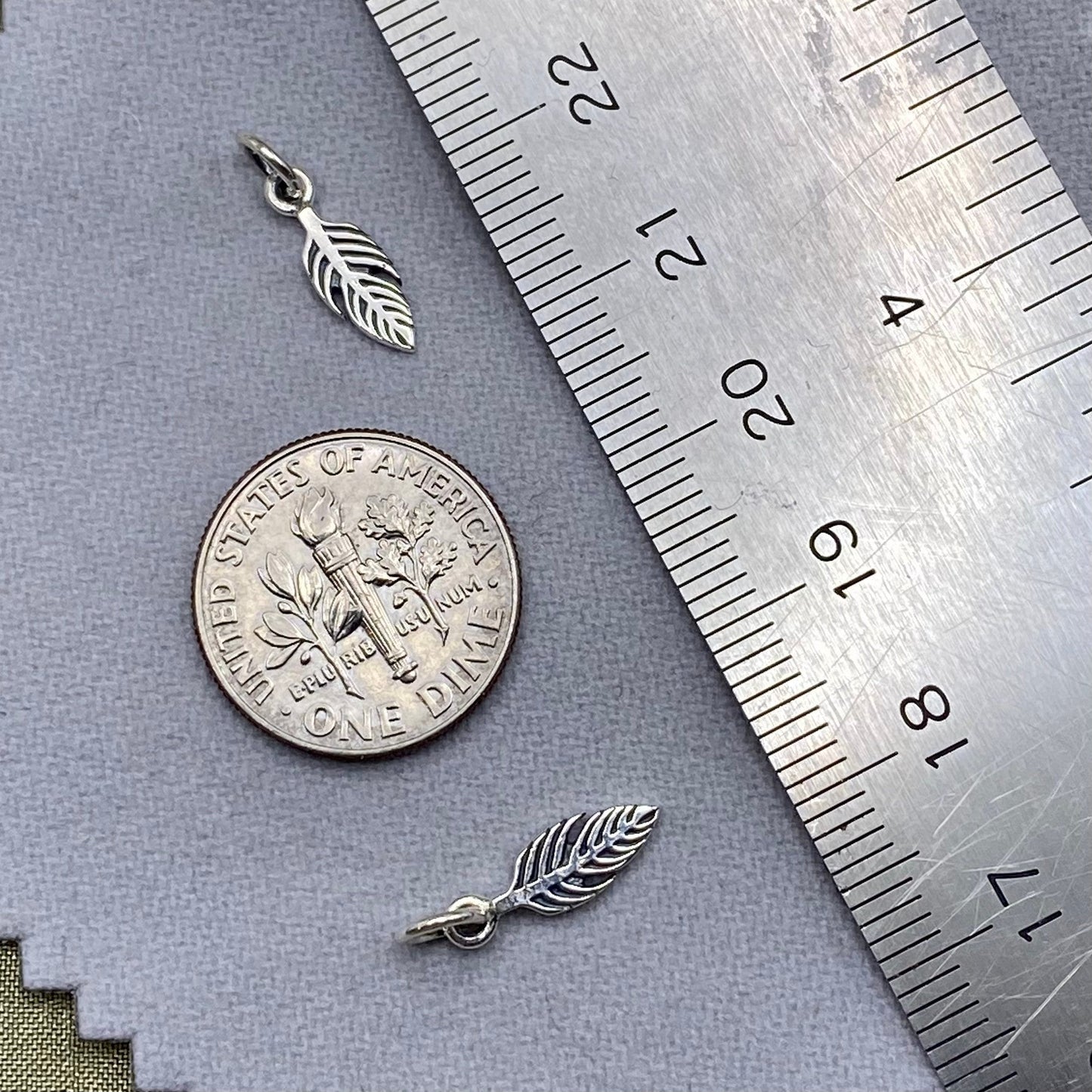 Feather Charms - 2 Pack - F27