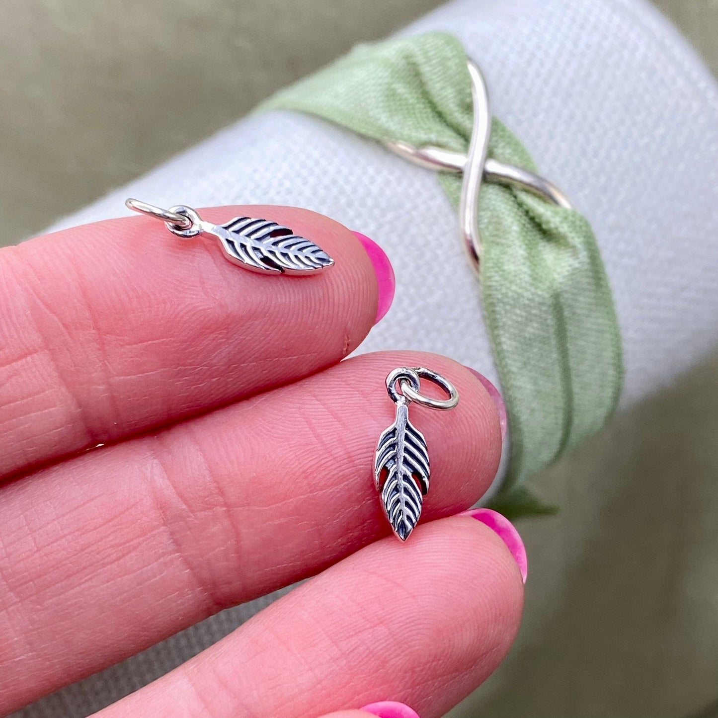 Feather Charms - 2 Pack - F27