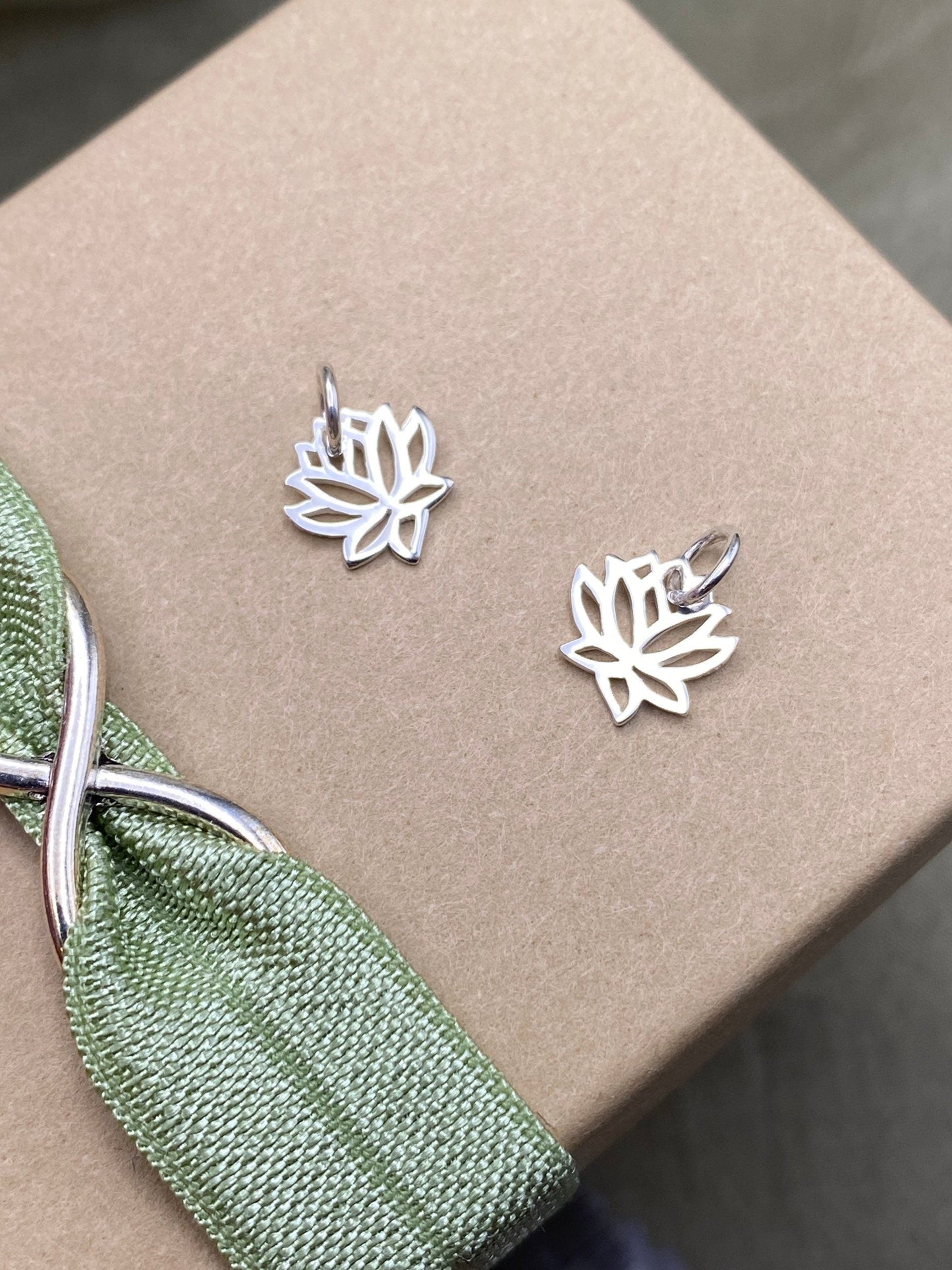 Lotus Charms - 2 Pack - F21