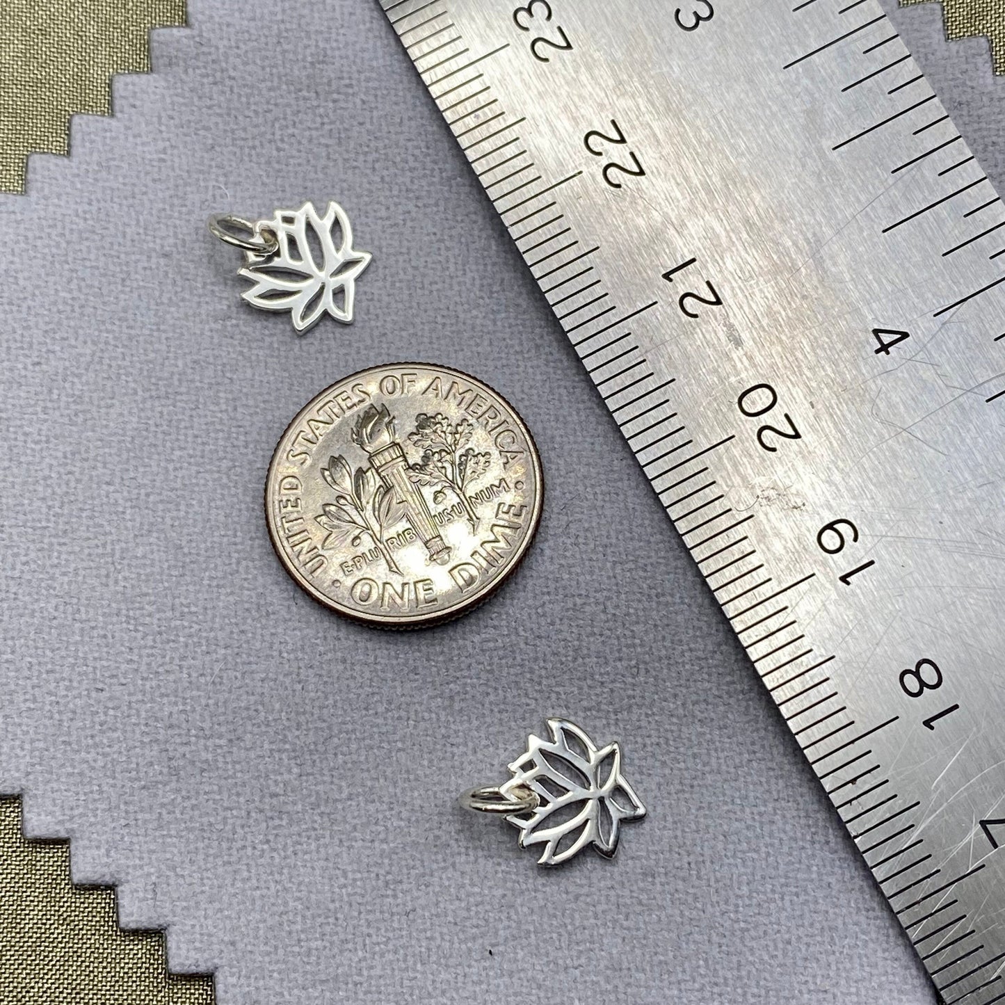 Lotus Charms - 2 Pack - F21