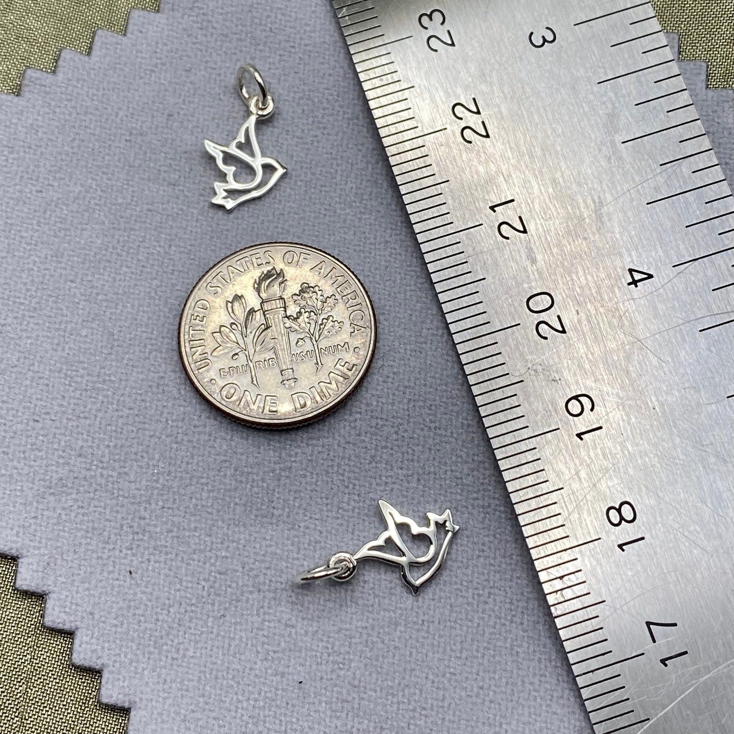 Dove Charms - 2 pack - F22