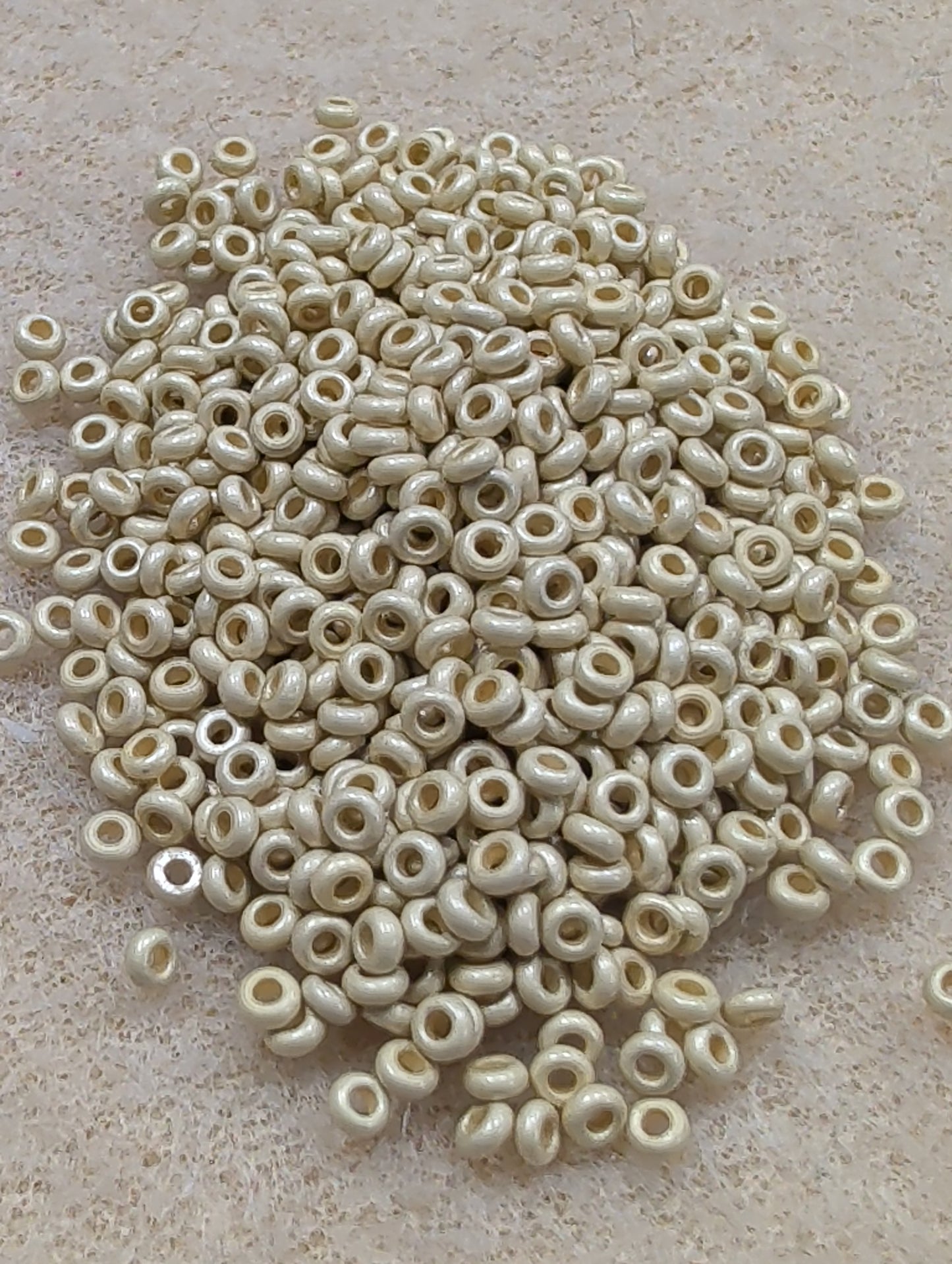 Demi Round, Size 15