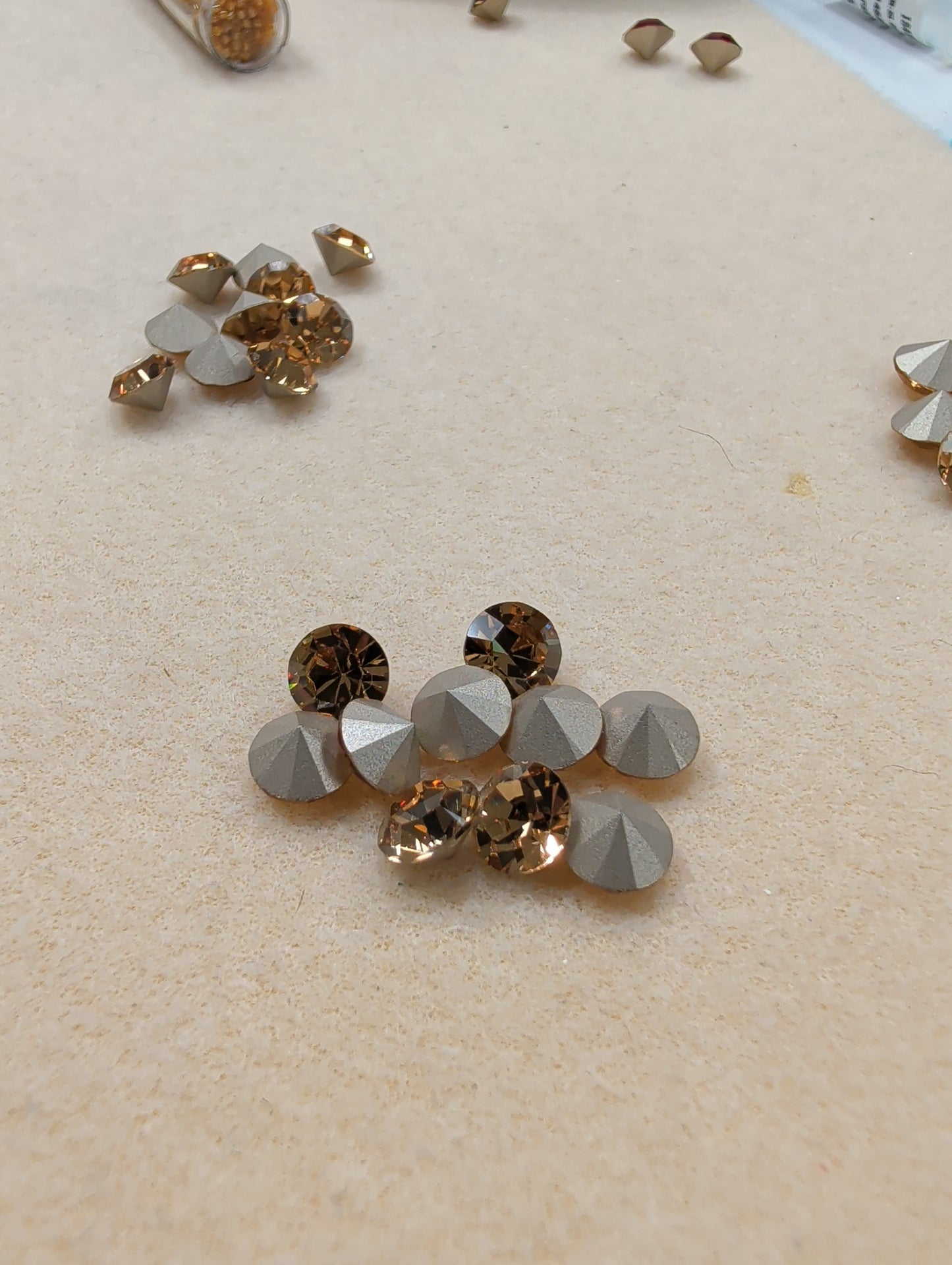 8mm Chaton Foiled, Preciosa