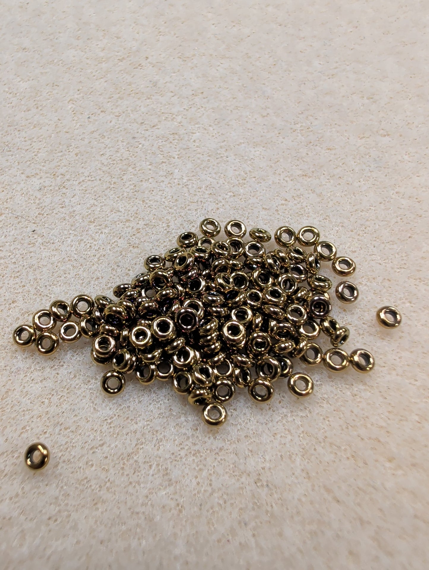 Demi Round, Size 8