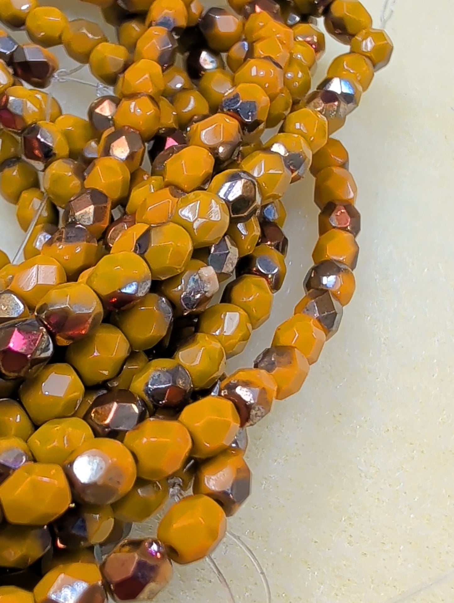 Fire Polish, Round, Opaque Mustard AB 4mm, FP4/xxx