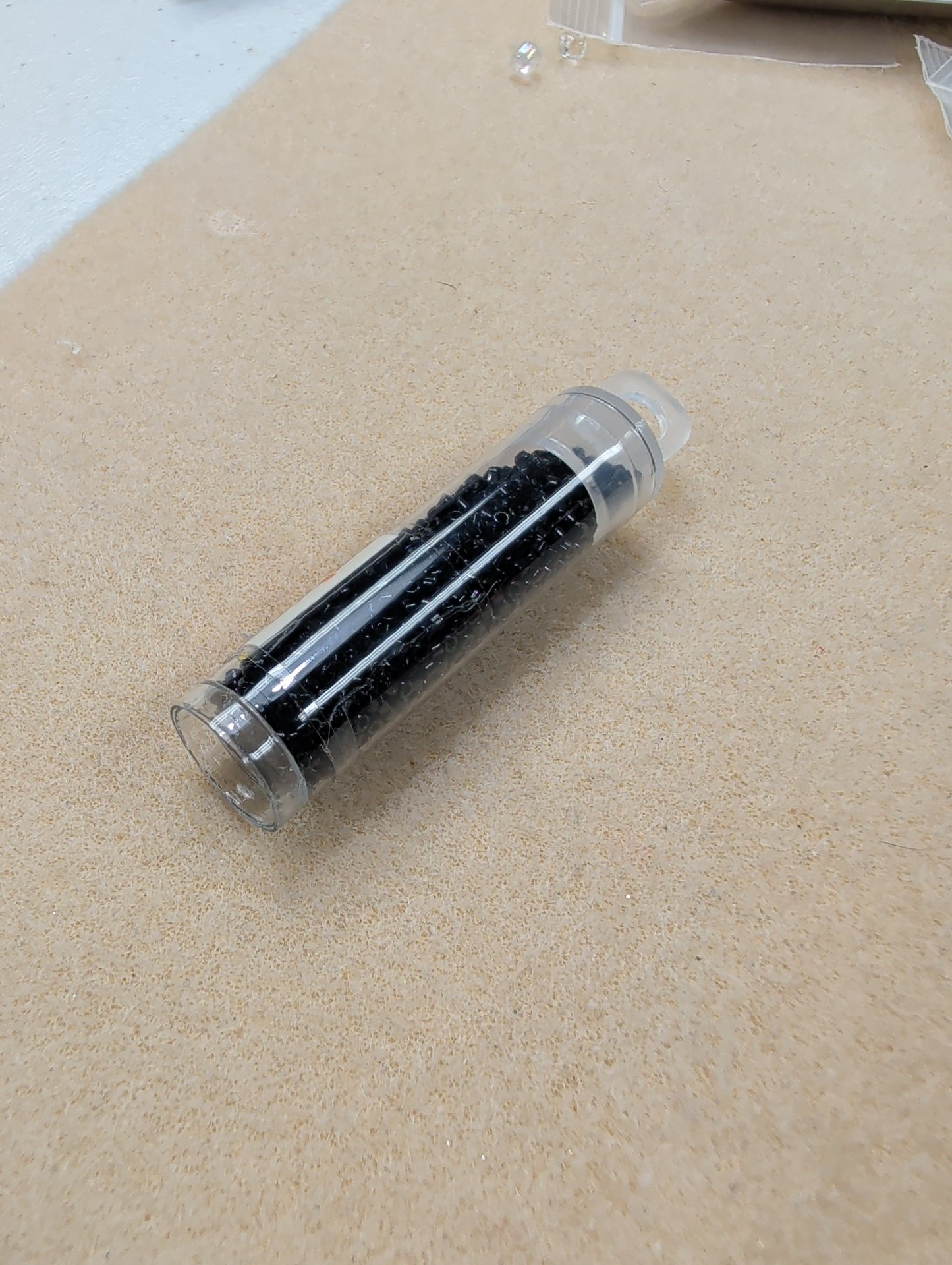 DB0010