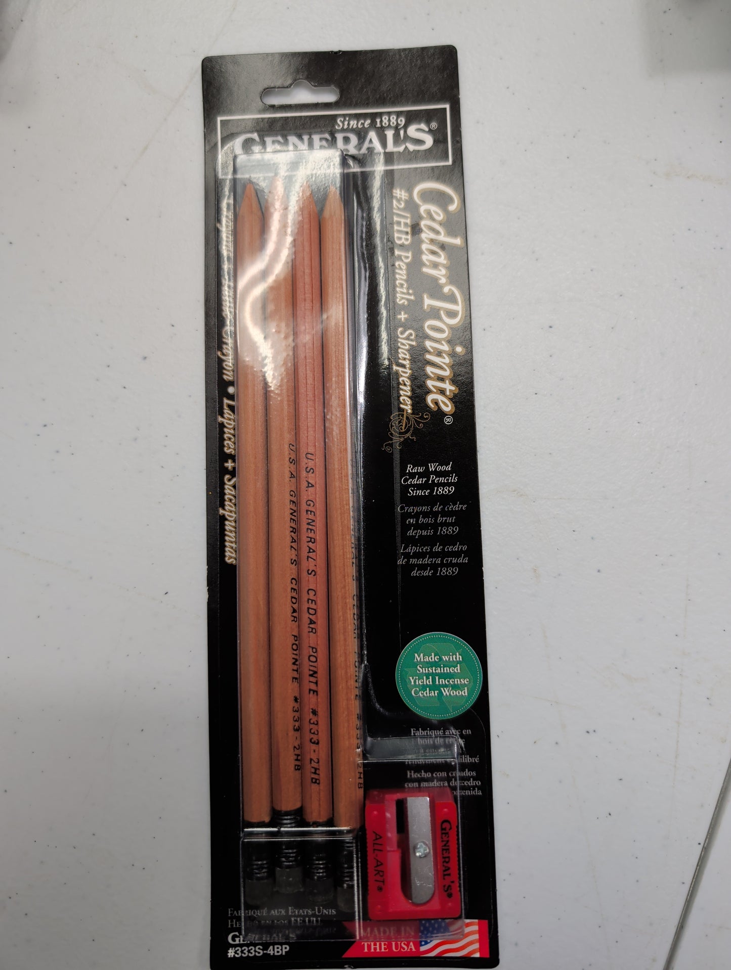 Cedar Pointe #2/HB Pencils + Sharpener