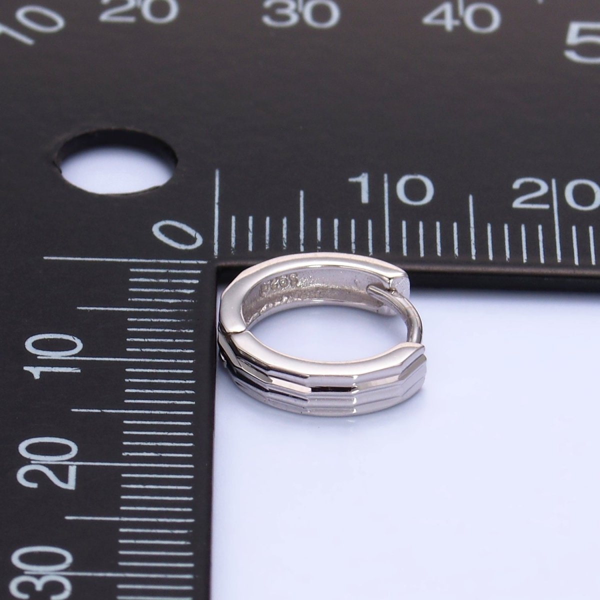 S925 Sterling Silver 12mm Line-Edged Cartilage Huggie Earrings | SL-555